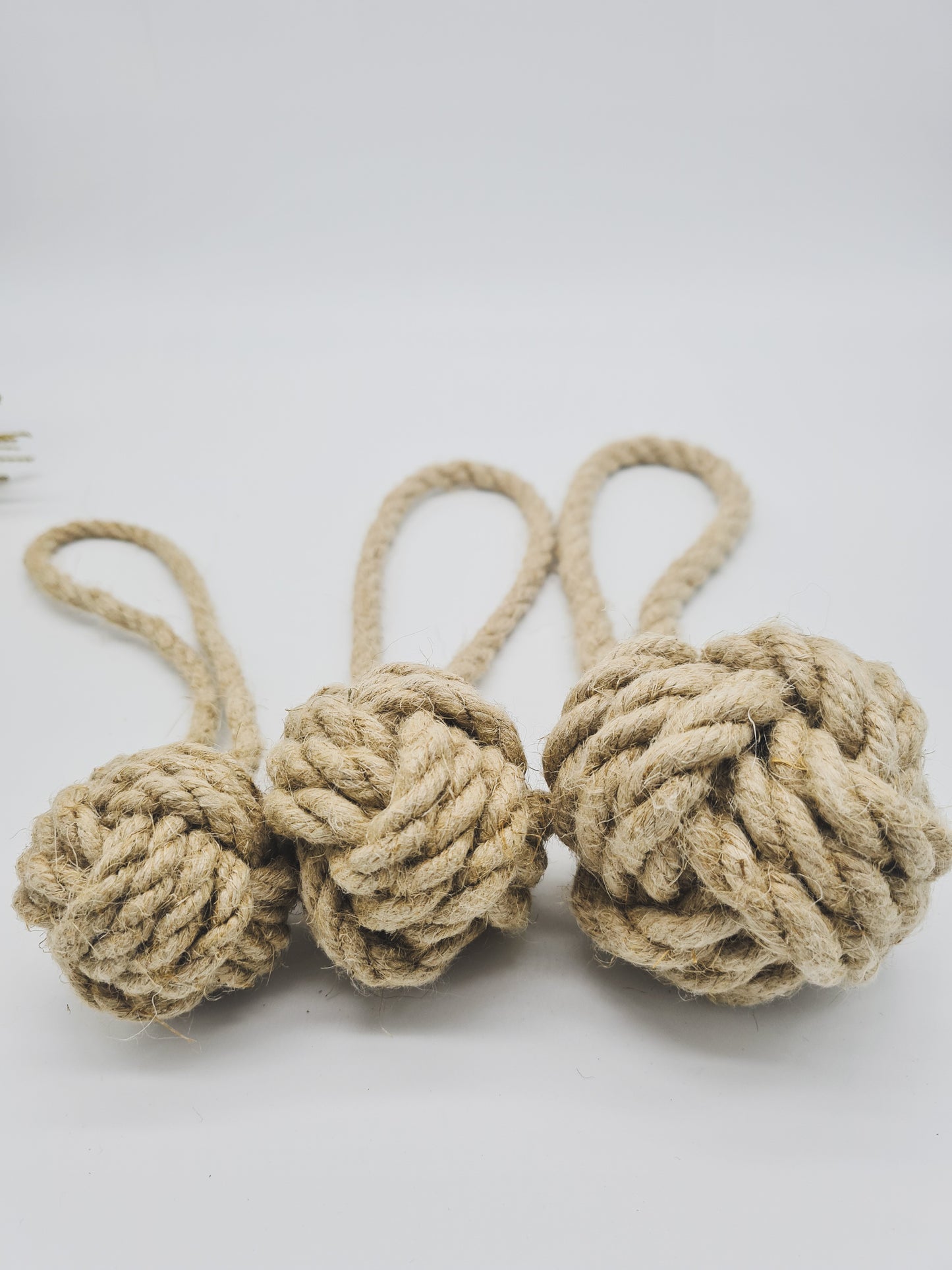 "The Baker" Hemp Ball + Loop Toy